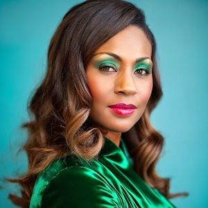 Meet your Posher, Monica